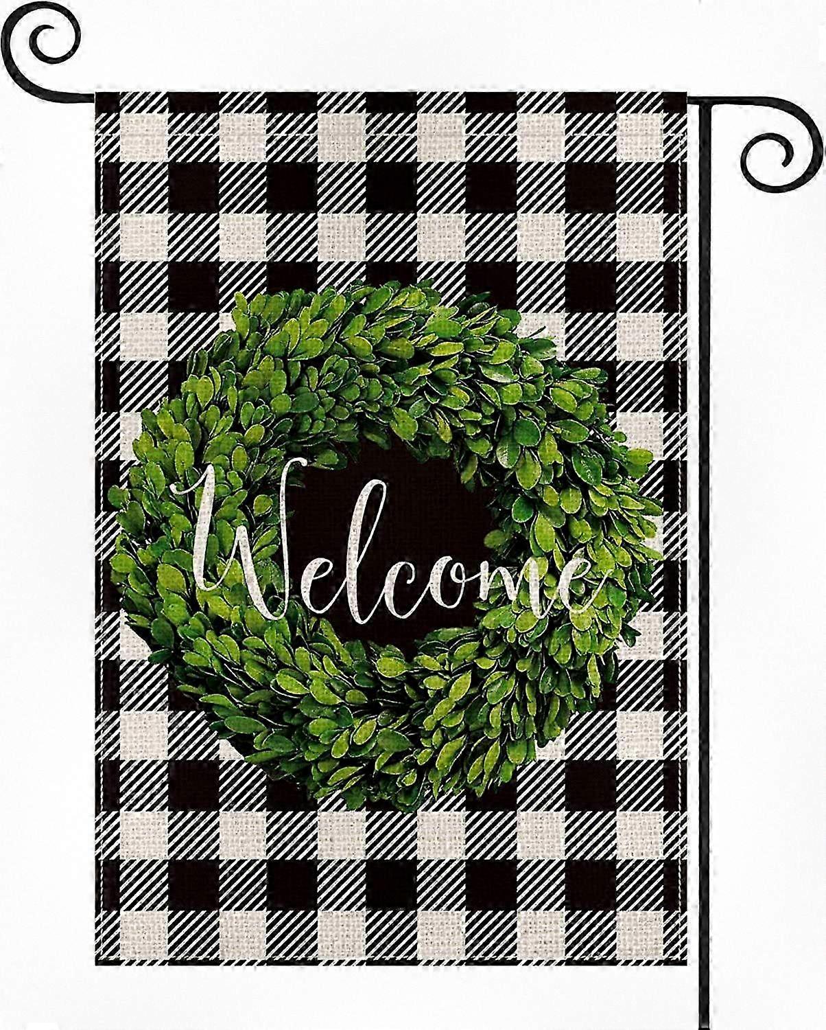 Welcome Garden Flag with Boxwood Wreath Design, Vertical Double-Sided Fall Seasonal Plaid for Rustic Farmhouse Decor, Ideal for Outdoor Yard