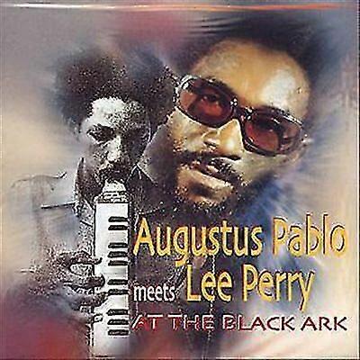 Augustus Pablo e Lee Perry Augustus conhece Lee no CD Blac